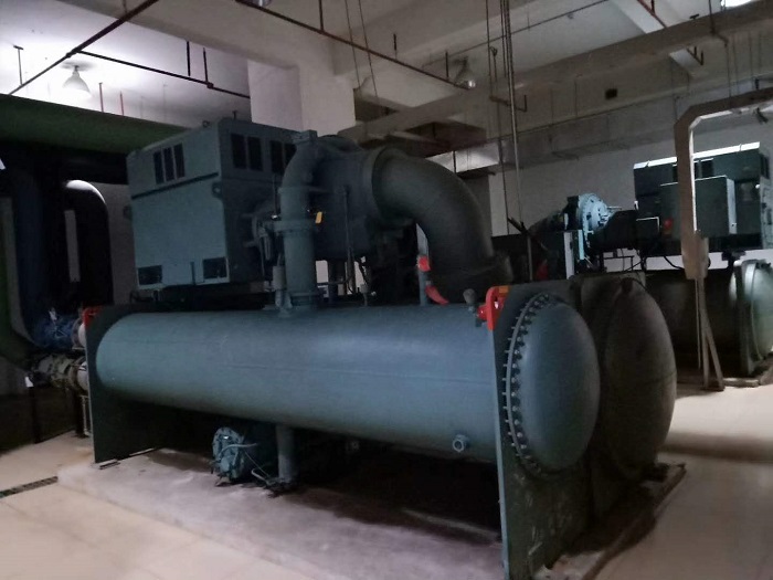 冷熱水中央空調(diào)機(jī)組常見(jiàn)故障維修