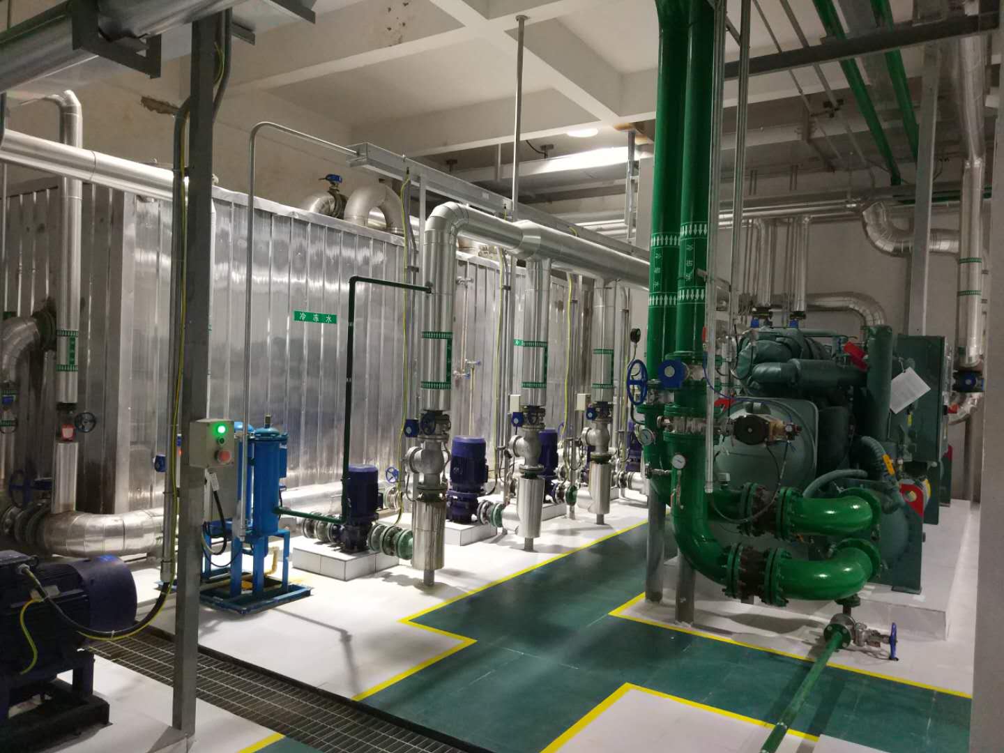 中央空調(diào)氟系統(tǒng)怎么加注制冷劑？